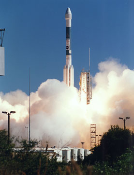 File:Delta Liftoff.jpg
