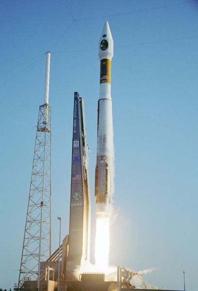 File:MRO Liftoff.jpg